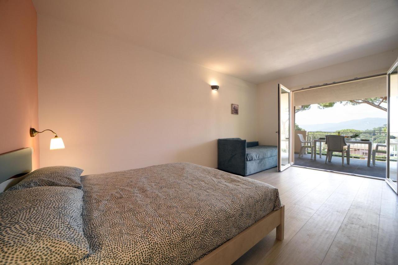 קאפוליברי Residence Le Grazie Est מראה חיצוני תמונה