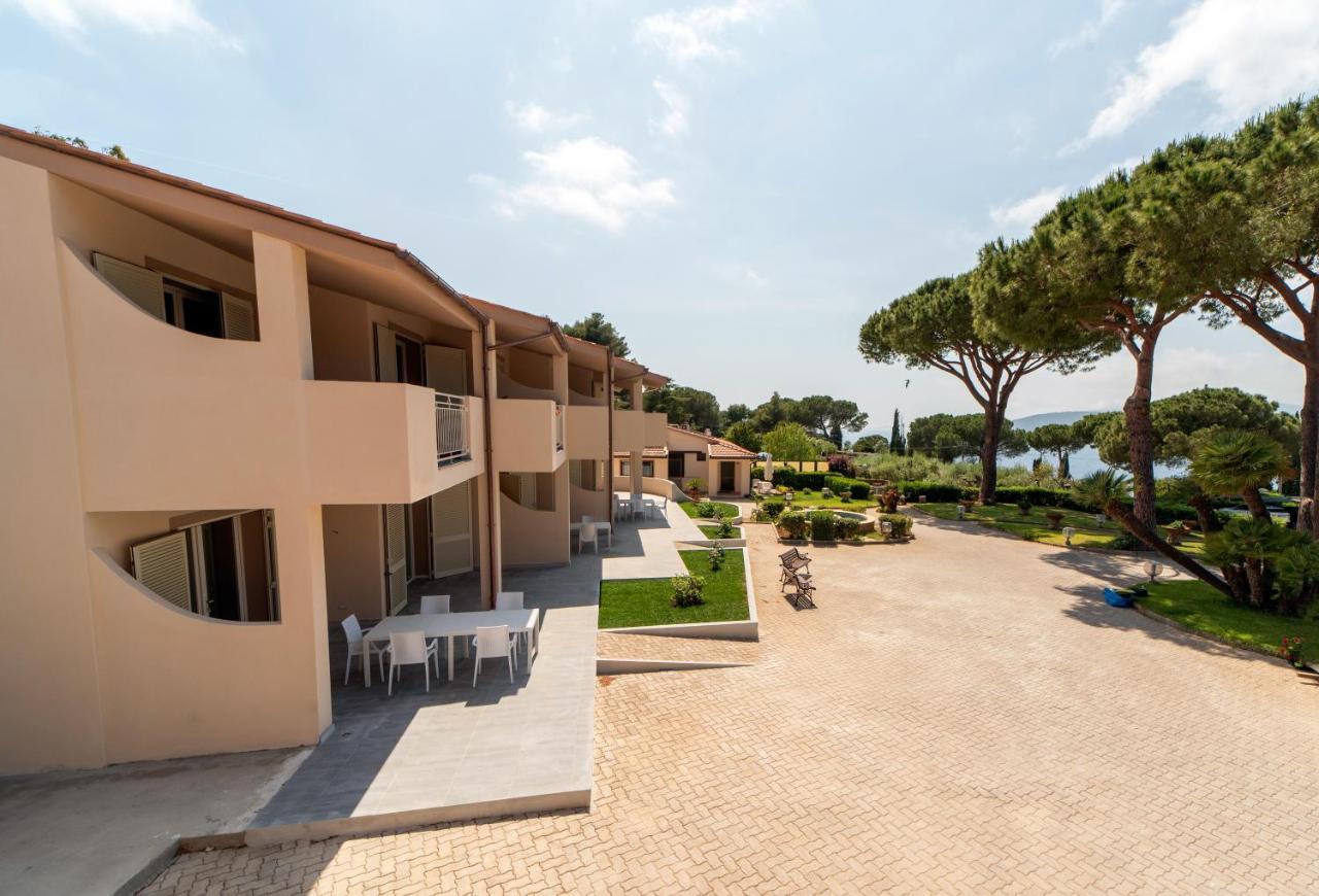 קאפוליברי Residence Le Grazie Est מראה חיצוני תמונה
